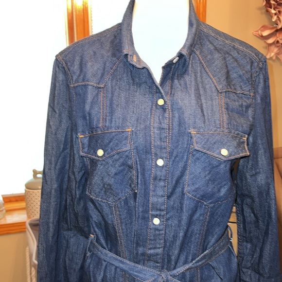 Gap midi length denim dresss - Picture 2 of 5
